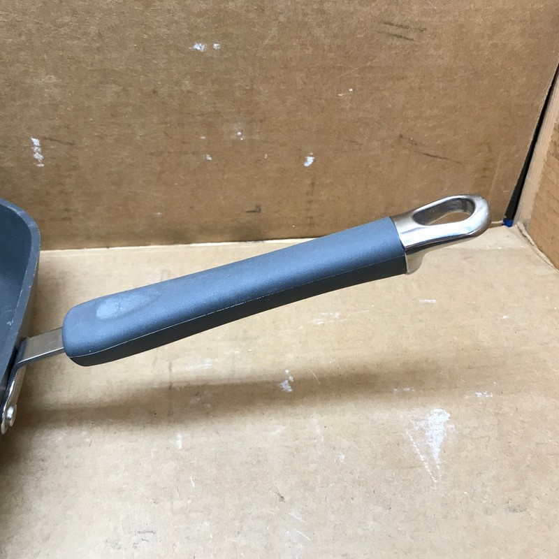 Pampered Chef 11.5" Cast Iron Deep Square Grill Pan gallery
