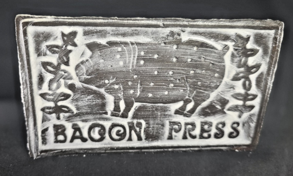 Cast Iron Pig Bacon Press Smash Burger Weight Wood Handle 7x4 Cleaned Seasoned
