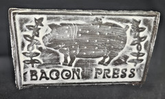 Cast Iron Pig Bacon Press Smash Burger Weight Wood Handle 7×4 Cleaned Seasoned