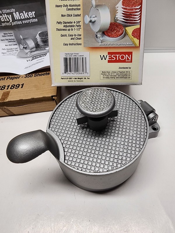 Weston The Ultimate Patty Maker With Parchment Paper Sheets gallery