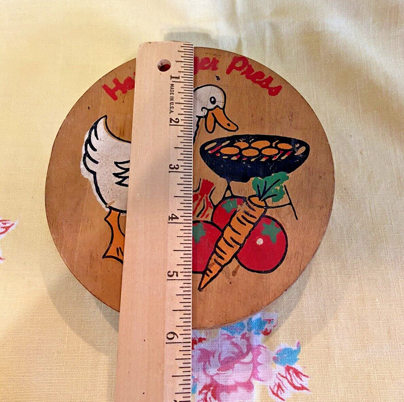 Wooden Hinged Hamburger Press - Duck Grilling Image on Front Vintage gallery