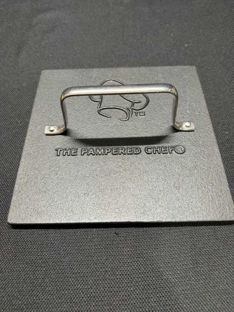 Pampered Chef CAST IRON GRILL PRESS 8.5" Square Hamburgers Bacon