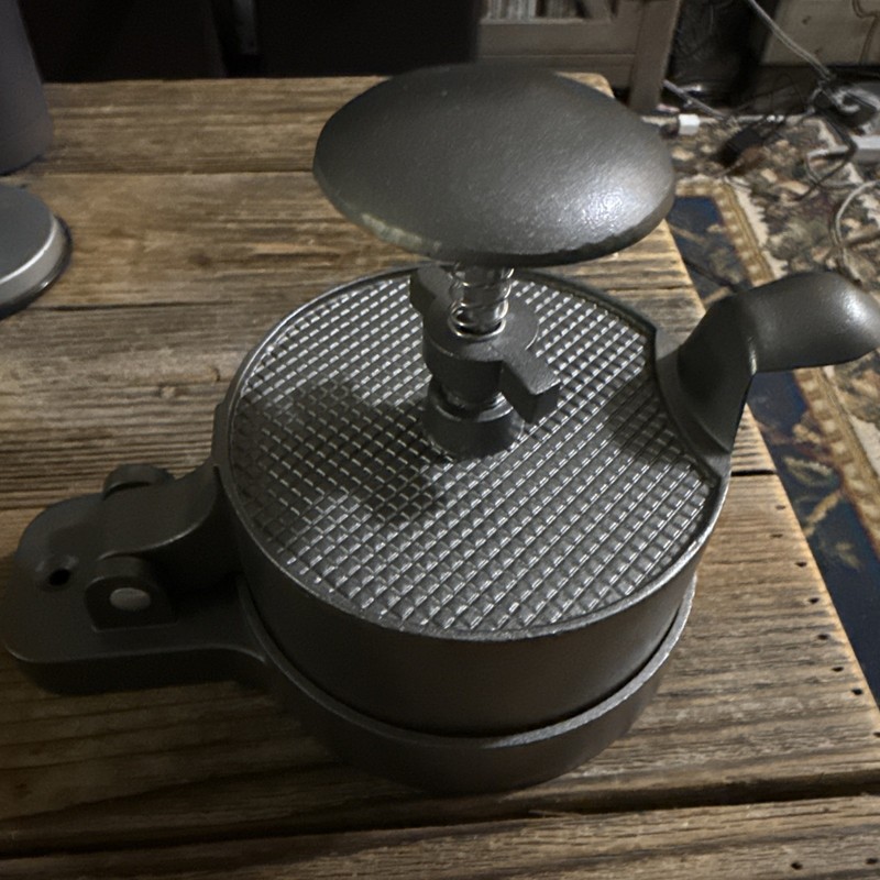 Weston Burger Hamburger Press Makes 4 1/2" Patties 1/4lb To 3/4lb Non-stick Cast gallery