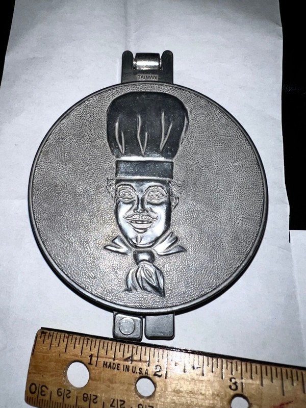 VINTAGE 1950's HAMBURGER Press Aluminum Ground MEAT Embossed CHEF ESTATE LOOK 🍔 gallery