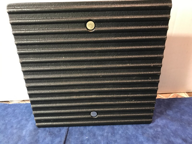 Pampered Chef Cast Iron Grill Press 8.5” Square For Meat, Bacon, Burgers gallery