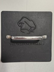Pampered Chef Cast Iron Grill Press #2875 8.5 X 8.5 Burgers Or Bacon