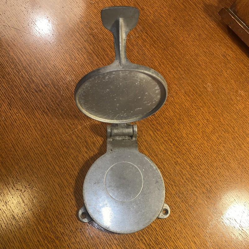 Vintage 1960’s Old English Perfection Aluminium Metal Press Or Door Knocker gallery