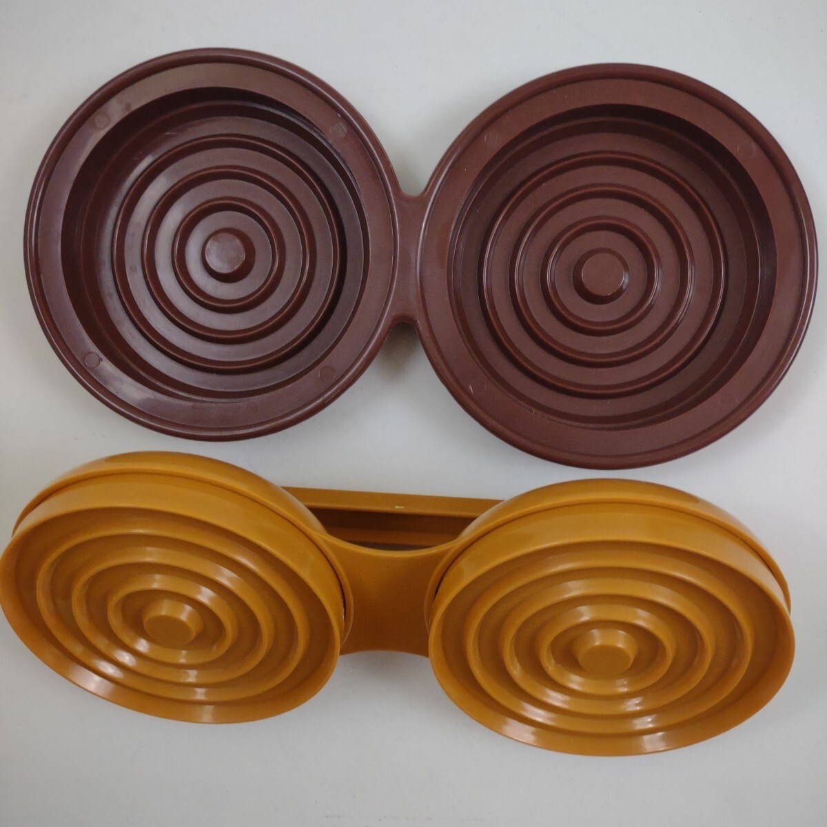 Charcoal Companion Burger 🍔 Press, Hard Plastic (2005) gallery