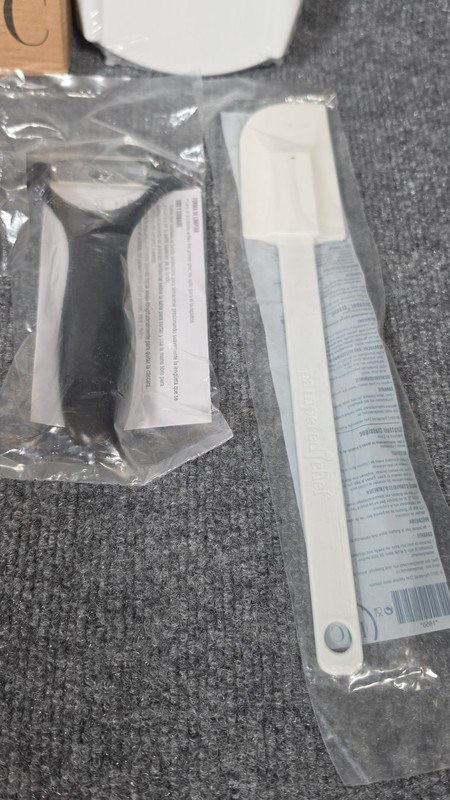 Pampered Chef Kitchen Tool Lot NIB Micro Cooker Pasta Cooker & Much More gallery