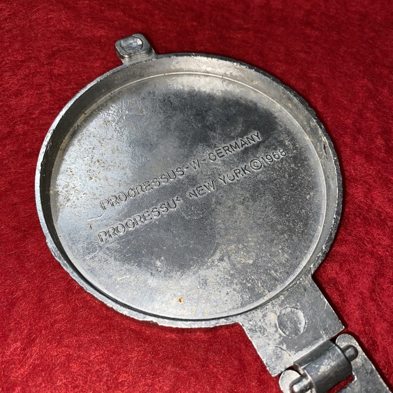 Vintage Aluminum PROGRESSUS Meat Press Hamburger Patty Maker No. 9 ~1968 gallery