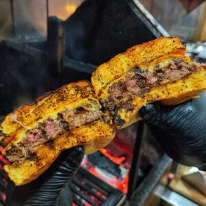 POINT CARNE E QUEIJO